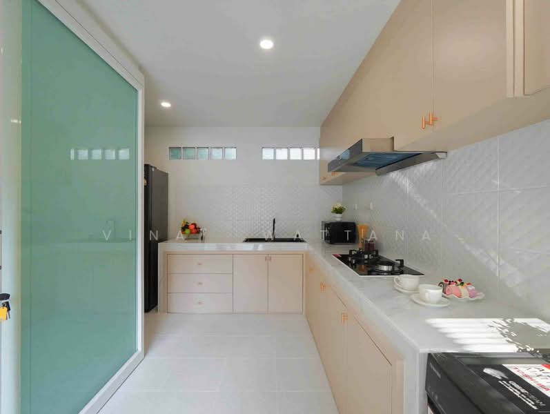 Baan Suan Lalana-Suan Luang, Bangkok, 50/363 Chaloem Phrakiat Ro 9 Soi 28 Yaek 14, Dok Mai, Prawet, Bangkok, 3 Bedrooms, 252 sqm, Condo For Sale, by Vinai  Wattana, 500274751 - DDproperty.com