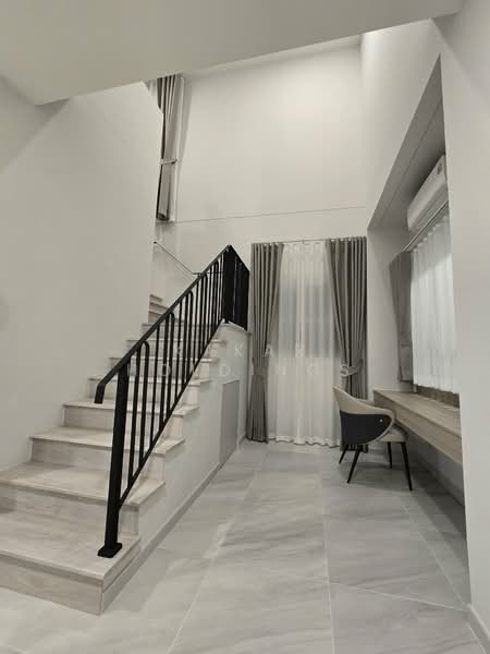 Chaiyapruek Bangna Km 15, Samut Prakan, 234 Moo 3 Km.15 Bangna-Trad Road Km.15, Bang Chalong, Bang Plee, Samut Prakan, 3 Bedrooms, 306 sqm, Single Detached House For Rent, by Kakar Holdings, 500274757 - DDproperty.com