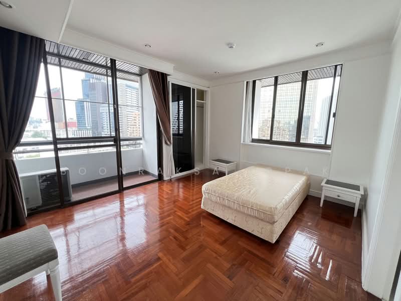 Baan Yoswadi, Bangkok, 34 Phahon Yothin 7, Samsen Nai, Phaya Thai, Bangkok, 3 Bedrooms, 210 sqm, Condo For Rent, by Boonraksa Sopak, 500274759 - DDproperty.com