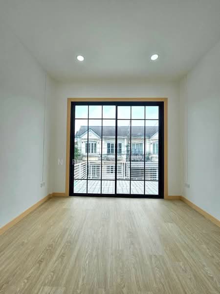 BUSARIN BANGBUATHONG, Nonthaburi, Bang Bua Thong, Bang Bua Thong, Nonthaburi, 4 Bedrooms, 100 sqm, Townhouse For Sale, by NR AGENT, 500274822 - DDproperty.com