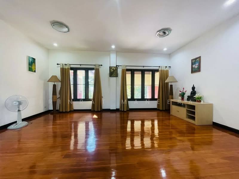 ขาย/เช่าบ้านเดี่ยว 2 ชั้น Contemporary style ในโครงการคุณภาพ ใกล้มีโชคพลาซ่า เชียงใหม่ พร้อมสระว่ายน, Chiang Mai, San Phi Sua, Muang Chiang Mai, Chiang Mai, 8 Bedrooms, 444 sqm, Single Detached House For Rent, by Sirinrat Maneerat, 500274879 - DDproperty.com