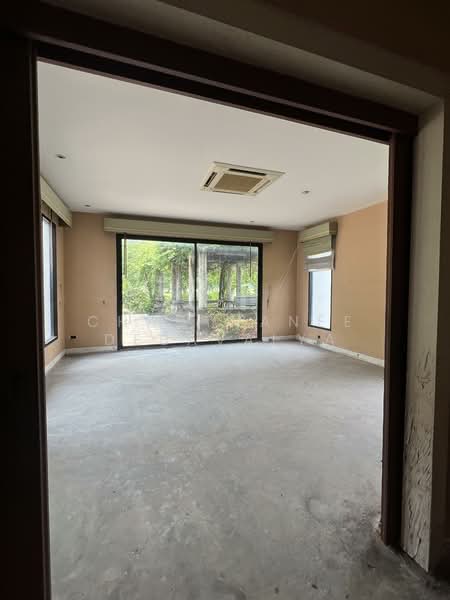 Muang Ake Village, Pathum Thani, Muang Ake Rd, Lak Hok, Muang Pathum Thani, Pathum Thani, 6 Bedrooms, 1,163 sqm, Single Detached House For Sale, by Chadthanee Debavalya, 500274889 - DDproperty.com