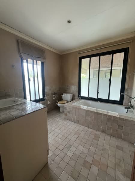 Muang Ake Village, Pathum Thani, Muang Ake Rd, Lak Hok, Muang Pathum Thani, Pathum Thani, 6 Bedrooms, 1,163 sqm, Single Detached House For Sale, by Chadthanee Debavalya, 500274889 - DDproperty.com