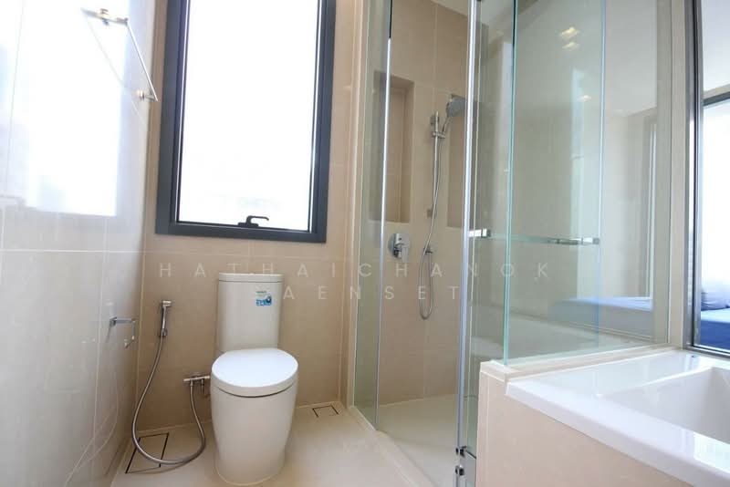 The Esse Asoke, Bangkok, 333 Soi Sukhumvit 21, Sukhumvit Road, Khlongtoei Nua, Watthana, Bangkok, 2 Bedrooms, 75 sqm, Condo For Rent, by Hathaichanok Saenset, 500274910 - DDproperty.com