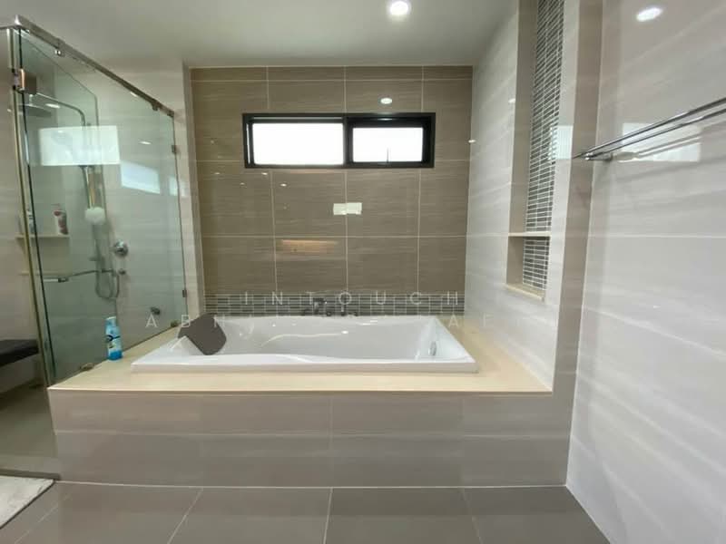 Setthasiri Pattanakarn, Bangkok, Phatthanakan-Onnut Road (New Cut), Prawet, Prawet, Bangkok, 4 Bedrooms, 244 sqm, Single Detached House For Sale, by Intouch Abhinorasaeth, 500274920 - DDproperty.com