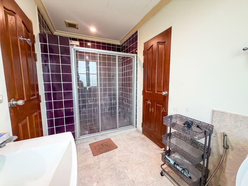 Laddarom Elegance Rama 5-2, Nonthaburi, Nakhon In Road, Bang Khun Kong, Bang Kruai, Nonthaburi, 4 Bedrooms, 300 sqm, Single Detached House For Sale, by Saruda Jiratkulthana, 500274947 - DDproperty.com