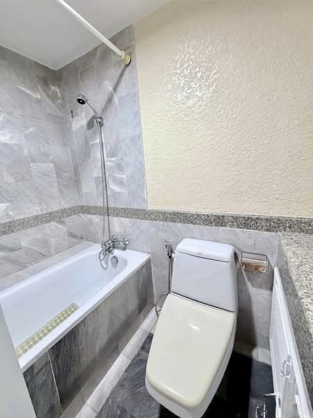 Las Colinas, Bangkok, Sukhumvit 21 Road, Khlongtoei Nua, Watthana, Bangkok, 2 Bedrooms, 100 sqm, Condo For Rent, by Natlyn Kongsapook, 500274987 - DDproperty.com