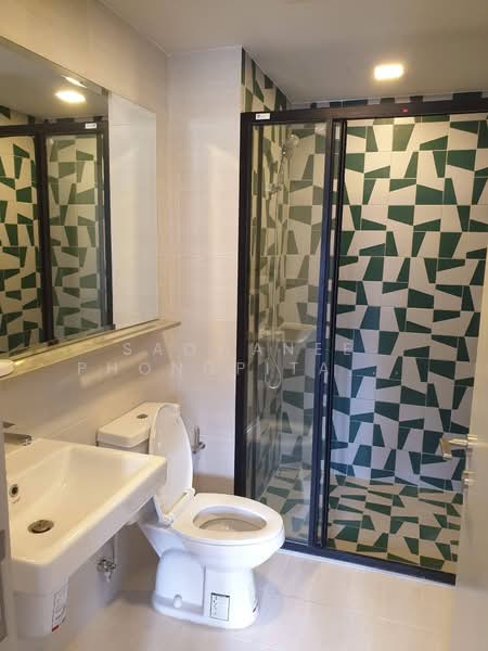 The Base Sukhumvit 50, Bangkok, Soi Roem Charoen 1, Sukhumvit 50 Road, Phra Kanong, Khlong Toei, Bangkok, 1 Bedroom, 26 sqm, Condo For Sale, by Saowanee Phongpitayanan, 500275060 - DDproperty.com