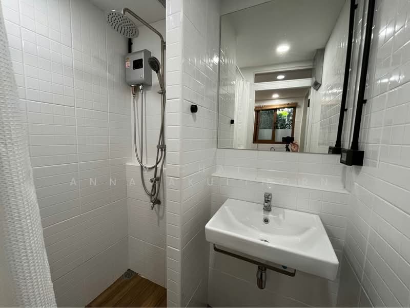 1-BR House, Bangkok, Khlong Toei, Khlong Toei, Bangkok, 1 Bedroom, 47 sqm, Single Detached House For Rent, by Vichai  Annavakulthorn, 500275064 - DDproperty.com