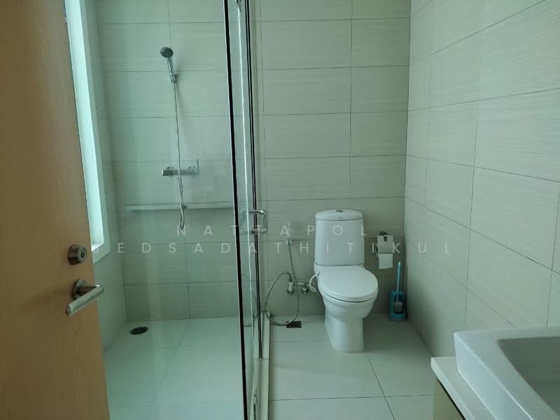 Siri At Sukhumvit, Bangkok, 902 Sukhumvit Road, Phra Kanong, Khlong Toei, Bangkok, 2 Bedrooms, 73 sqm, Condo For Rent, by Nattapol Jedsadathitikul, 500275068 - DDproperty.com