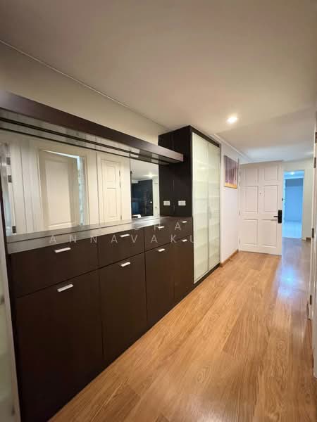 Wattana Suite, Bangkok, Soi Sukhumvit 15, Khlongtoei Nua, Watthana, Bangkok, 3 Bedrooms, 140 sqm, Condo For Rent, by Vichai  Annavakulthorn, 500275069 - DDproperty.com