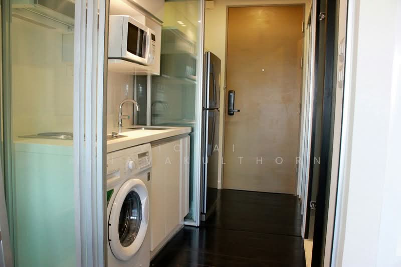 IDEO Morph 38, Bangkok, 88 Sukhumvit Road, Phra Kanong, Khlong Toei, Bangkok, 1 Bedroom, 33 sqm, Condo For Rent, by Vichai  Annavakulthorn, 500275079 - DDproperty.com