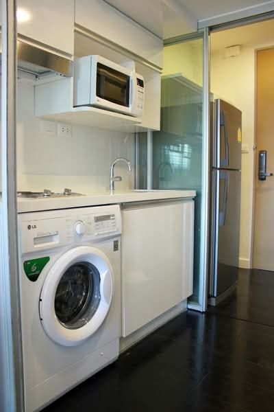 IDEO Morph 38, Bangkok, 88 Sukhumvit Road, Phra Kanong, Khlong Toei, Bangkok, 1 Bedroom, 33 sqm, Condo For Rent, by Vichai  Annavakulthorn, 500275079 - DDproperty.com