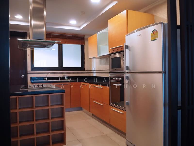 Life @ Sathorn 10, Bangkok, 48 Soi Sathorn 10, Sathorn Road, Silom, Bang Rak, Bangkok, 2 Bedrooms, 65 sqm, Condo For Rent, by Vichai  Annavakulthorn, 500275136 - DDproperty.com