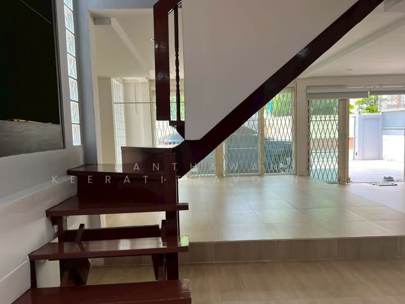 บ้านเดี่ยว 2 ชั้น ทำเลอารีย์ ซอยอารีย์สัมพันธ์, Bangkok, Phaya Thai, Phaya Thai, Bangkok, 4 Bedrooms, 220 sqm, Single Detached House For Rent, by Panthawan Keeratithavornanan, 500275166 - DDproperty.com