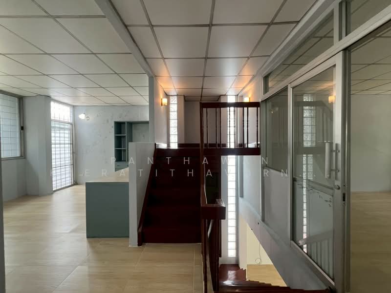 บ้านเดี่ยว 2 ชั้น ทำเลอารีย์ ซอยอารีย์สัมพันธ์, Bangkok, Phaya Thai, Phaya Thai, Bangkok, 4 Bedrooms, 220 sqm, Single Detached House For Rent, by Panthawan Keeratithavornanan, 500275166 - DDproperty.com