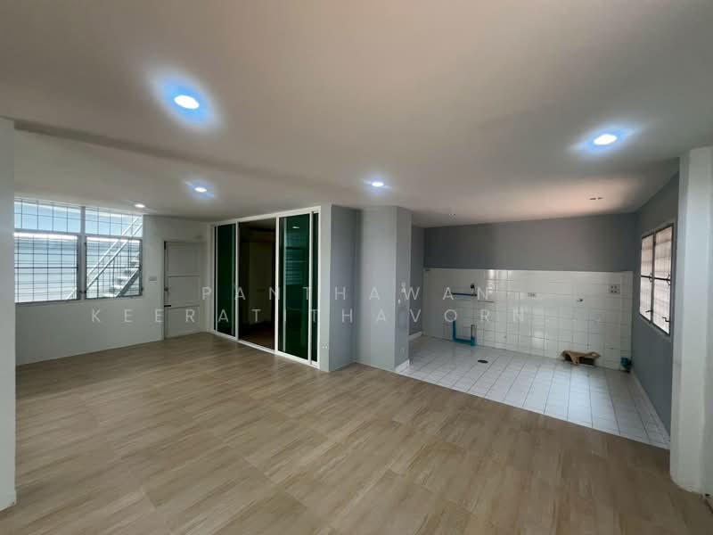 บ้านเดี่ยว 2 ชั้น ทำเลอารีย์ ซอยอารีย์สัมพันธ์, Bangkok, Phaya Thai, Phaya Thai, Bangkok, 4 Bedrooms, 220 sqm, Single Detached House For Rent, by Panthawan Keeratithavornanan, 500275166 - DDproperty.com