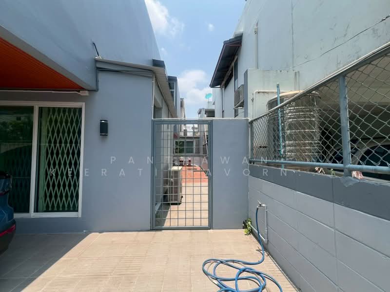 บ้านเดี่ยว 2 ชั้น ทำเลอารีย์ ซอยอารีย์สัมพันธ์, กรุงเทพ, พญาไท, พญาไท, กรุงเทพ, 220 ตร.ม., บ้านเดี่ยว ให้เช่า, โดย Panthawan Keeratithavornanan, 500275166 - DDproperty.com