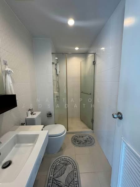 The Mark Ratchada-Airport Link, Bangkok, Chaturathit Road, Makkasan, Ratchathewi, Bangkok, 2 Bedrooms, 56 sqm, Condo For Rent, by Nattapol Jedsadathitikul, 500275174 - DDproperty.com