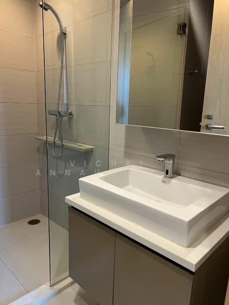 Siri At Sukhumvit, Bangkok, 902 Sukhumvit Road, Phra Kanong, Khlong Toei, Bangkok, 2 Bedrooms, 70 sqm, Condo For Rent, by Vichai  Annavakulthorn, 500275205 - DDproperty.com