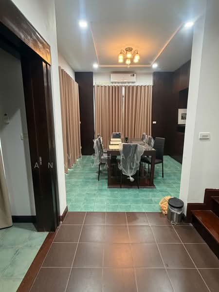 Pornpailin Sukhumvit 101/1, Bangkok, Bang Chak, Phra Khanong, Bangkok, 3 Bedrooms, 300 sqm, Single Detached House For Rent, by Vichai  Annavakulthorn, 500275217 - DDproperty.com