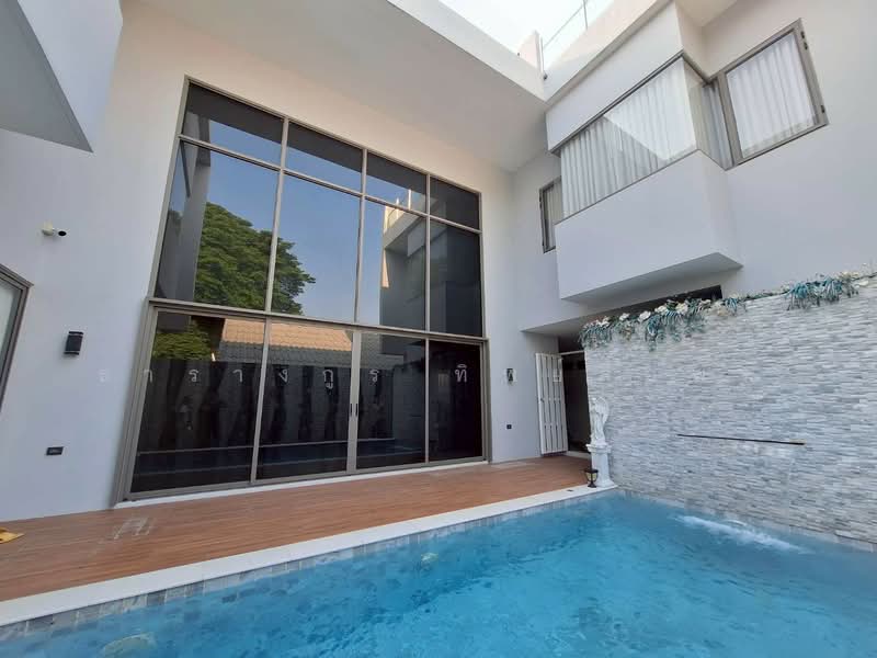 บ้านเดี่ยว ในซอยรามอินทรา57, Bangkok, รามอินทรา, Tha Rang, Bang Khen, Bangkok, 4 Bedrooms, 444 sqm, Single Detached House For Sale, by ธารางกูร ทิพย์ลือพร, 500275250 - DDproperty.com