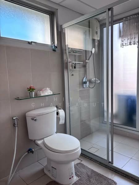 Supalai Park Ekkamai-Thonglor, Bangkok, Petchaburi Road, Bang Kapi, Huai Khwang, Bangkok, 2 Bedrooms, 82 sqm, Condo For Rent, by Thiya​ Chaysabut, 500275253 - DDproperty.com