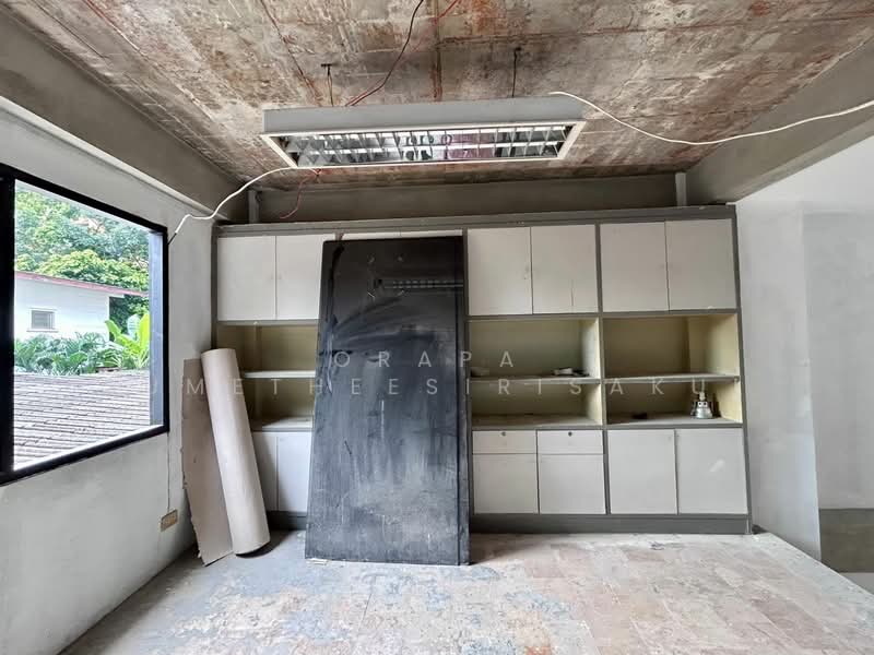 undefined, Bangkok, Khlong Tan Nua, Watthana, Bangkok, 5 Bedrooms, 230 sqm, Townhouse For Rent, by Orapa Sumetheesirisakul, 500275296 - DDproperty.com