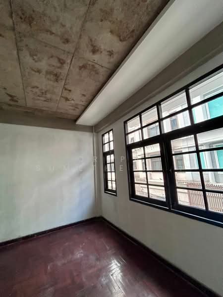 undefined, Bangkok, Khlong Tan Nua, Watthana, Bangkok, 5 Bedrooms, 230 sqm, Townhouse For Rent, by Orapa Sumetheesirisakul, 500275296 - DDproperty.com