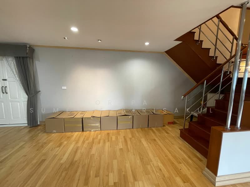 Fairview Tower, Bangkok, 40 Soi Sukhumvit 18, Khlong Toei, Khlong Toei, Bangkok, 5 Bedrooms, 650 sqm, Condo For Rent, by Orapa Sumetheesirisakul, 500275388 - DDproperty.com