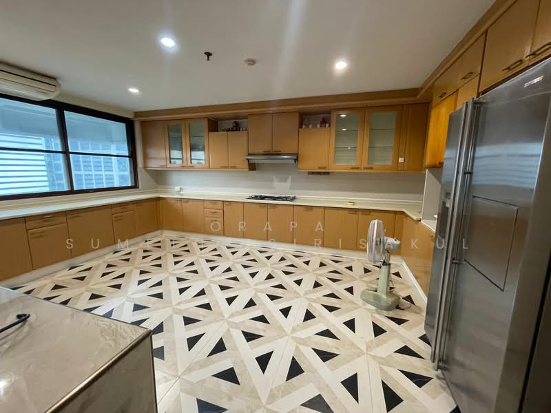 Fairview Tower, Bangkok, 40 Soi Sukhumvit 18, Khlong Toei, Khlong Toei, Bangkok, 5 Bedrooms, 650 sqm, Condo For Rent, by Orapa Sumetheesirisakul, 500275388 - DDproperty.com