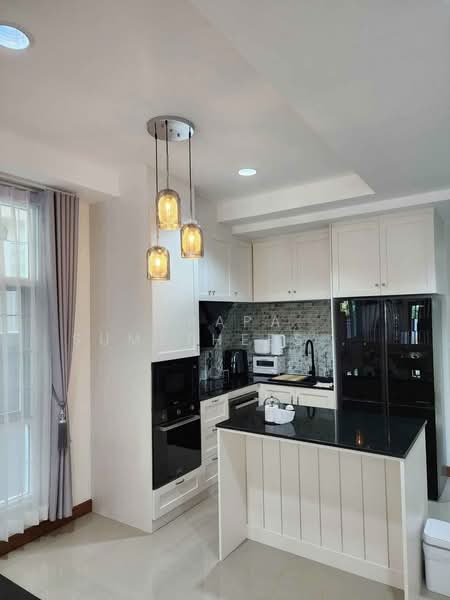 3-BR House, Bangkok, Bang Chak, Phra Khanong, Bangkok, 3 Bedrooms, 204 sqm, Single Detached House For Rent, by Orapa Sumetheesirisakul, 500275511 - DDproperty.com