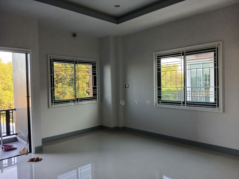 ขายทาวน์โฮม 2 ชั้น โครงการบ้านร่มเย็น อำเภอหาดใหญ่ จังหวัดสงขลา, Songkhla, Khlong Hae, Hat Yai, Songkhla, 3 Bedrooms, 224 sqm, Townhouse For Sale, by คุณ วิญากร, 500275569 - DDproperty.com