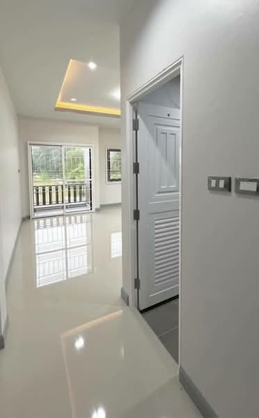 ขายทาวน์โฮม 2 ชั้น โครงการบ้านร่มเย็น อำเภอหาดใหญ่ จังหวัดสงขลา, Songkhla, Khlong Hae, Hat Yai, Songkhla, 3 Bedrooms, 224 sqm, Townhouse For Sale, by คุณ วิญากร, 500275569 - DDproperty.com