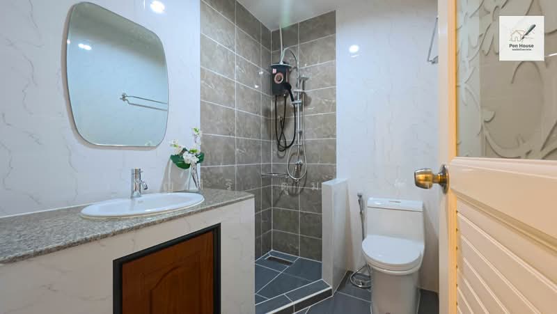 ขาย - Moobaan K.C. Ramintra 7 : หมู่บ้านเค.ซี. รามอินทรา 7, กรุงเทพ