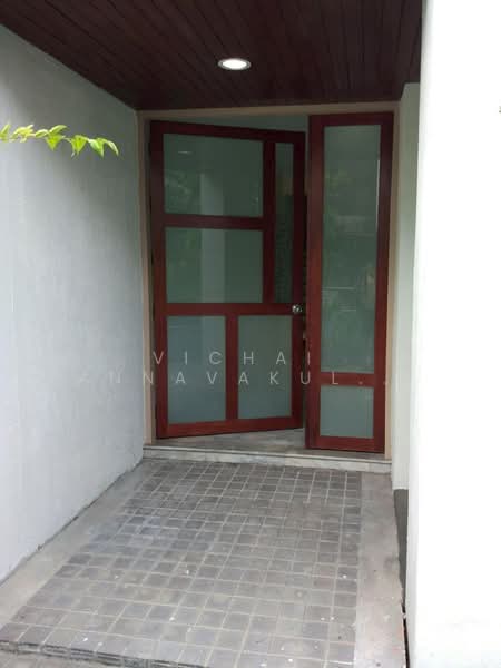 4-BR Townhouse, Bangkok, Samsen Nok, Huai Khwang, Bangkok, 4 Bedrooms, 350 sqm, Townhouse For Rent, by Vichai  Annavakulthorn, 500275638 - DDproperty.com