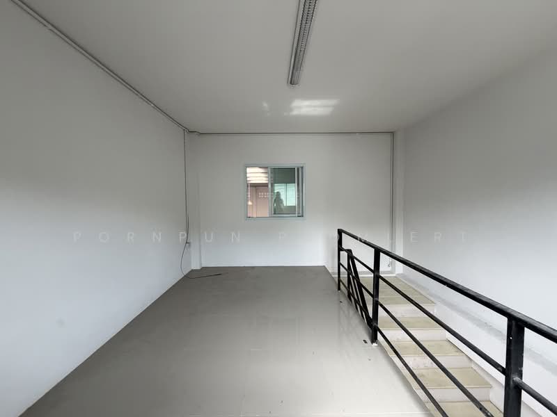 ประกาศให้เช่าโกดัง | Warehouse for Rent (Pattaya, Chonburi), Chon Buri (Pattaya), Nong Pla Lai, Bang Lamung (Pattaya), Chon Buri (Pattaya), , 300 sqm, Warehouse/Factory For Rent, by Pornpun Promlert, 500275670 - DDproperty.com