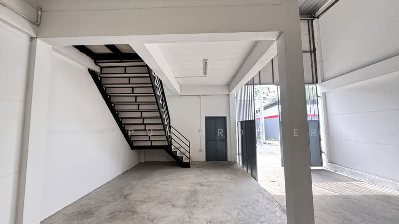 ประกาศให้เช่าโกดัง | Warehouse for Rent (Pattaya, Chonburi), Chon Buri (Pattaya), Nong Pla Lai, Bang Lamung (Pattaya), Chon Buri (Pattaya), , 300 sqm, Warehouse/Factory For Rent, by Pornpun Promlert, 500275670 - DDproperty.com