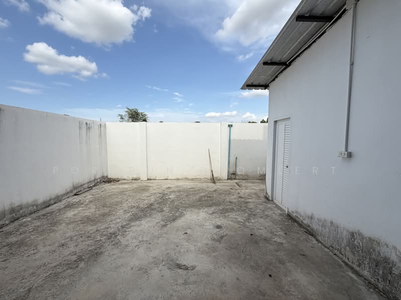 ประกาศให้เช่าโกดัง | Warehouse for Rent (Pattaya, Chonburi), Chon Buri (Pattaya), Nong Pla Lai, Bang Lamung (Pattaya), Chon Buri (Pattaya), , 300 sqm, Warehouse/Factory For Rent, by Pornpun Promlert, 500275670 - DDproperty.com