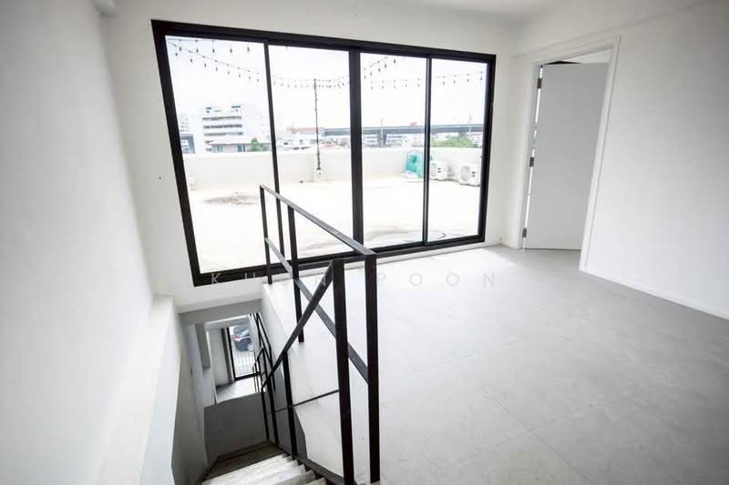 For Rent: Warehouse + Office just 200 meters from the main road, Bangna–Trad Soi 13 (SPSSR194), Bangkok, ซอย บางนา-ตราด 13, Bang Na Nuea, Bang Na, Bangkok, , 288 sqm, Warehouse/Factory For Rent, by Khun Poon, 500275697 - DDproperty.com