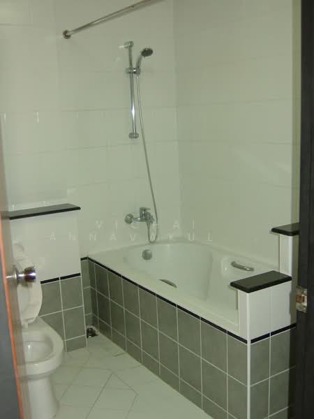 White Mansion, Bangkok, Soi Sukhumvit 24, Khong Tan, Khlong Toei, Bangkok, 2 Bedrooms, 120 sqm, Apartment For Rent, by Vichai  Annavakulthorn, 500275725 - DDproperty.com
