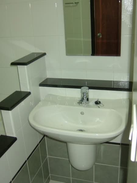 White Mansion, Bangkok, Soi Sukhumvit 24, Khong Tan, Khlong Toei, Bangkok, 2 Bedrooms, 120 sqm, Apartment For Rent, by Vichai  Annavakulthorn, 500275725 - DDproperty.com