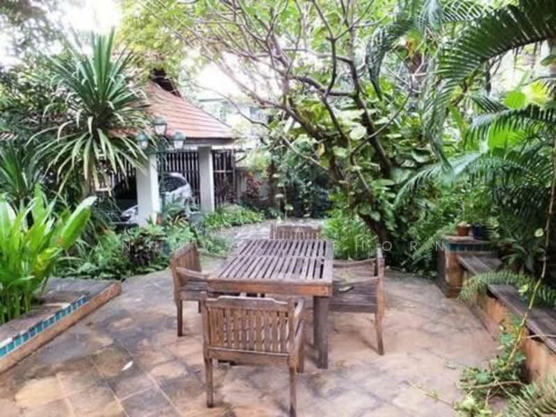 4-BR House, Bangkok, Phra Kanong Nua, Watthana, Bangkok, 4 Bedrooms, 400 sqm, Single Detached House For Rent, by Vichai  Annavakulthorn, 500275822 - DDproperty.com