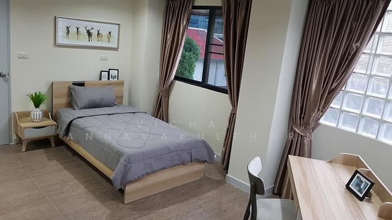 Sampoom Garden Condominium, Bangkok, ซอย 14 Sathorn, Silom, Bang Rak, Bangkok, 2 Bedrooms, 125 sqm, Condo For Rent, by Vichai  Annavakulthorn, 500275825 - DDproperty.com