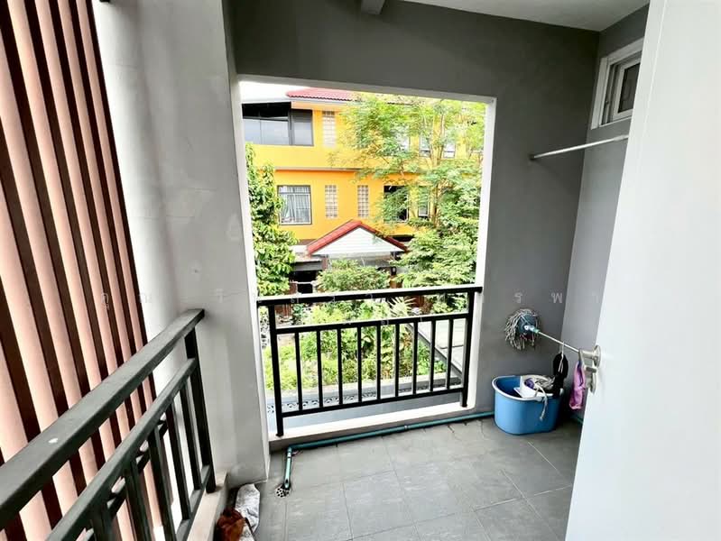 ทาวน์โฮม 3 ชั้น 33 ตร.ว. ทาวน์โฮม ซอยโชคชัย4 ซอย24 ถนนโชคชัย4, Bangkok, ถนนโชคชัย4, Lat Phrao, Lat Phrao, Bangkok, 2 Bedrooms, 180 sqm, Townhouse For Sale, by คุณ วีนัสรา บุตรพา (เมล), 500275855 - DDproperty.com