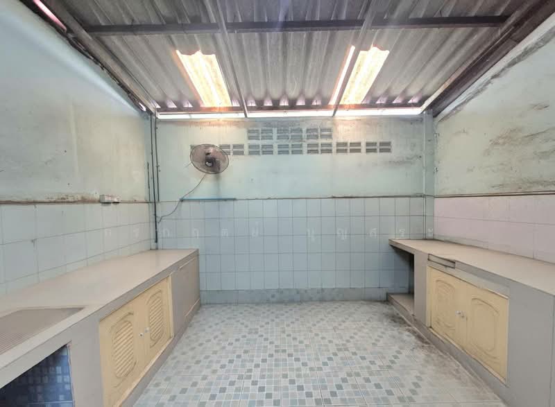 Suksan 9 Village : หมู่บ้านสุขสันต์ 9 เพชรเกษม 110, Bangkok, เพชรเกษม 110, Nong Kang Plu, Nong Khaem, Bangkok, 2 Bedrooms, 110 sqm, Townhouse For Sale, by กรกฤตย์ บุญสระ, 500275886 - DDproperty.com