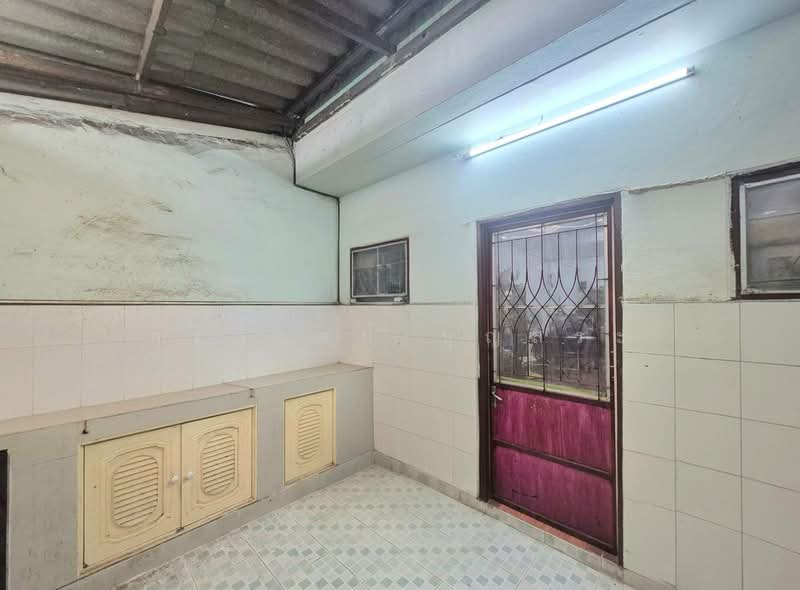 Suksan 9 Village : หมู่บ้านสุขสันต์ 9 เพชรเกษม 110, Bangkok, เพชรเกษม 110, Nong Kang Plu, Nong Khaem, Bangkok, 2 Bedrooms, 110 sqm, Townhouse For Sale, by กรกฤตย์ บุญสระ, 500275886 - DDproperty.com