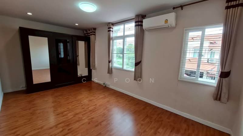 The Connect Donmuang-Viphavadi, Bangkok, Liap Khoo Nai Kim Sai 1 Road, Si Khan, Don Mueang, Bangkok, 5 Bedrooms, 170 sqm, Townhouse For Sale, by CS Poon, 500275942 - DDproperty.com