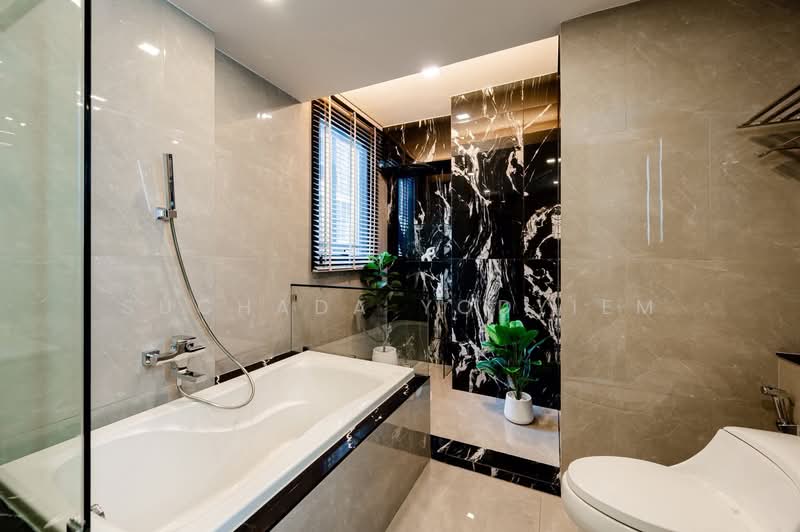 One9Five Asoke-Rama 9, Bangkok, 195 Soi Rama 9 Soi 5, Huai Khwang, Huai Khwang, Bangkok, 2 Bedrooms, 74 sqm, Condo For Sale, by Suchada Yodyiem, 500275980 - DDproperty.com