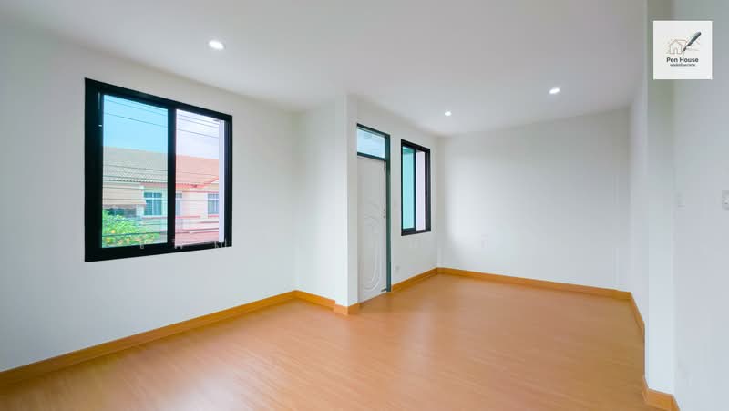 หมู่บ้านรื่นฤดี 5, Bangkok, Min Buri, Min Buri, Bangkok, 4 Bedrooms, 32 sqm, Townhouse For Sale, by เพ็ญศิริ ตุ้มเทียน, 500275988 - DDproperty.com